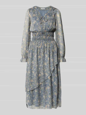 Sukienka szyfonowa taliowana z kwiatowym wzorem na całej powierzchni model ‘LIVY DRESS’ Pepe Jeans