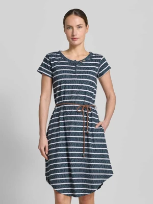 „Sukienka t-shirtowa do kolan z wiązanym paskiem” G.I.G.A. DX