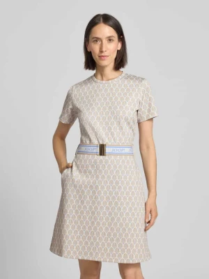 Sukienka T-shirtowa o długości do kolan z paskiem model ‘TRISH’ Joop!