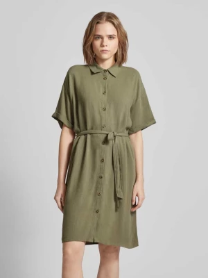 Sukienka T-shirtowa o długości do kolan z wykładanym kołnierzem model ‘VINSTY’ Pieces