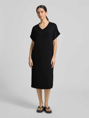 sukienka t-shirtowa z dekoltem w serek Soyaconcept