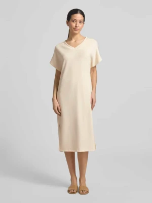 sukienka t-shirtowa z dekoltem w serek Soyaconcept