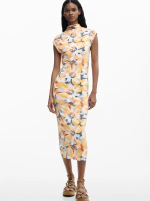 Dopasowana sukienka w kwiaty Desigual