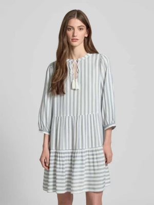 Sukienka tunikowa o kroju ovesized z falbanami model ‘KAYA’ Only