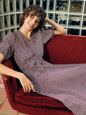 Sukienka w geometryczny wzór Top Secret