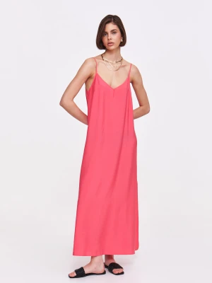 Sukienka w koralowym kolorze Top Secret
