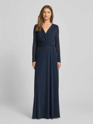 Sukienka wieczorowa o kroju regular fit z błyszczącej siateczki Christian Berg Cocktail