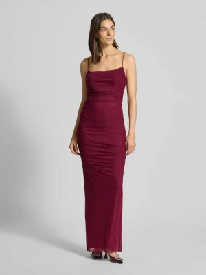 Sukienka wieczorowa o kroju slim fit z rozcięciem Hey Kyla