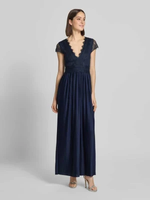 Sukienka wieczorowa o wyglądzie plisowania, model 'Emelie' GUIDO MARIA KRETSCHMER WOMAN