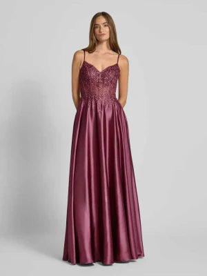 Sukienka wieczorowa obszyta ozdobnymi kamieniami luxuar