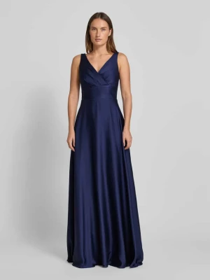 Sukienka wieczorowa z dekoltem w serek i dłuższym tyłem TROYDEN COLLECTION