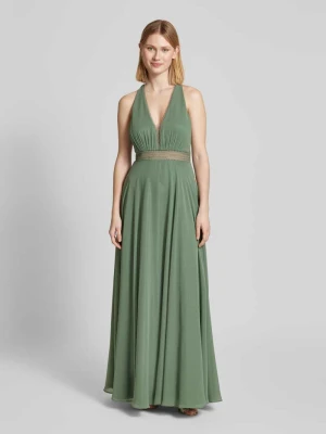 Sukienka wieczorowa z głębokim dekoltem w serek V.M.