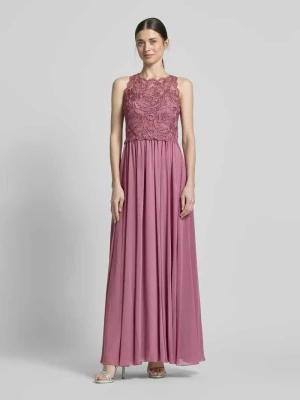 Sukienka wieczorowa z koronką i obszyciem ozdobnymi kamieniami Hey Kyla