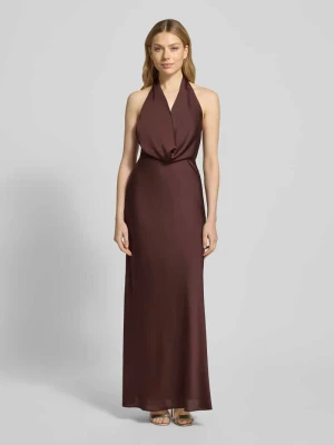 Sukienka wieczorowa z satyny z wiązaniem na szyi model ‘Becca’ Forever New
