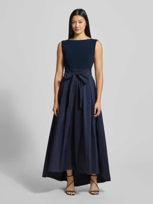 Sukienka wieczorowa z wiązanym paskiem Christian Berg Cocktail