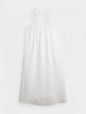 Sukienka z bawełnianego muślinu maxi - kremowa OUTHORN