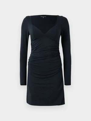 Sukienka z dżerseju Abercrombie & Fitch