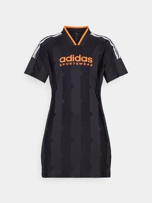 Sukienka z dżerseju adidas Sportswear