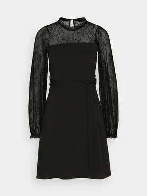 Sukienka z dżerseju Anna Field