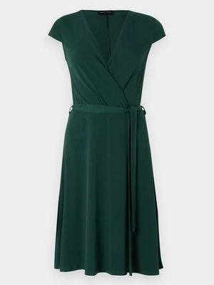 Sukienka z dżerseju Anna Field