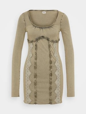 Sukienka z dżerseju BDG Urban Outfitters