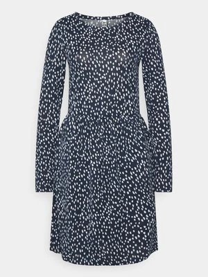 Sukienka z dżerseju JDY Tall