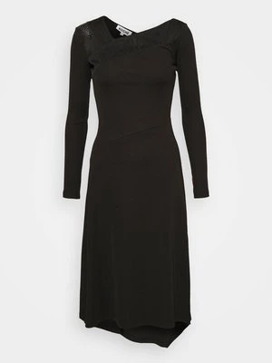 Sukienka z dżerseju KOCHÉ