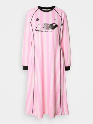 Sukienka z dżerseju Mads Nørgaard