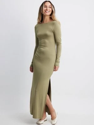 Sukienka z dżerseju NA-KD