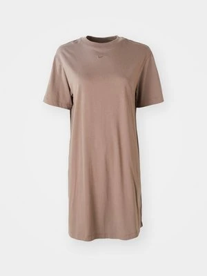 Sukienka z dżerseju Nike Sportswear