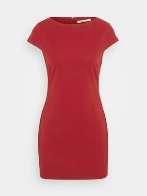 Sukienka z dżerseju Only Petite