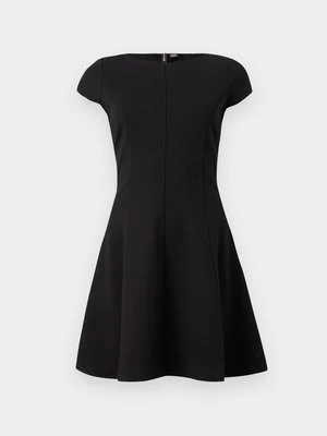 Sukienka z dżerseju Vero Moda