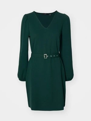 Sukienka z dżerseju Vero Moda