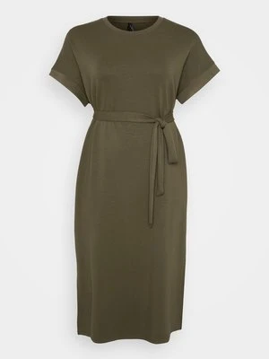 Sukienka z dżerseju Vero Moda Curve