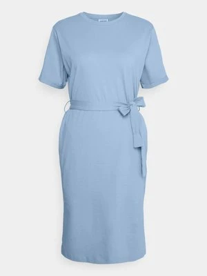 Sukienka z dżerseju Vero Moda Petite