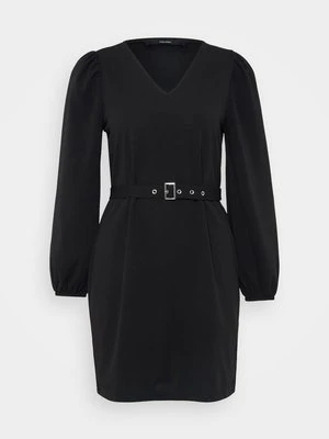Sukienka z dżerseju Vero Moda Petite