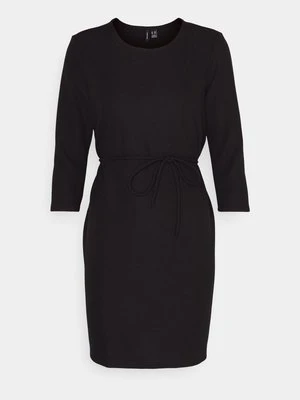 Sukienka z dżerseju Vero Moda Petite