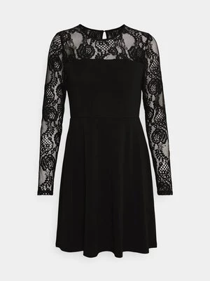 Sukienka z dżerseju Vero Moda Petite