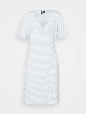 Sukienka z dżerseju Vero Moda Tall