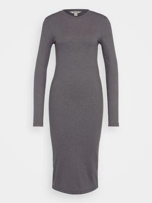 Sukienka z dżerseju Vero Moda Tall