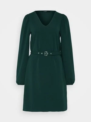 Sukienka z dżerseju Vero Moda Tall