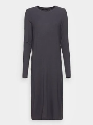 Sukienka z dżerseju Vero Moda Tall