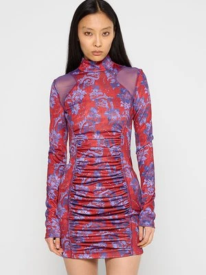 Sukienka z dżerseju Versace Jeans Couture czerwony