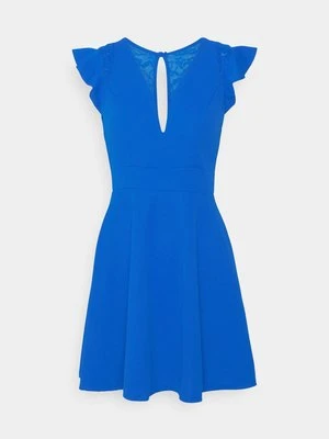 Sukienka z dżerseju WAL G PETITE