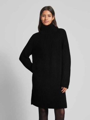 Sukienka z dzianiny o długości do kolan ze stójką model ‘ARWENIA’ drykorn