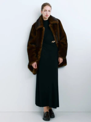 Sukienka z dzianiny z golfem i broszką czarny - Kobieta - - MANGO