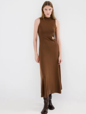 Sukienka z dzianiny z golfem i broszką karmelowy brąz - Kobieta - - MANGO