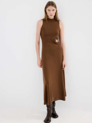 Sukienka z dzianiny z golfem i broszką karmelowy brąz - Kobieta - - MANGO
