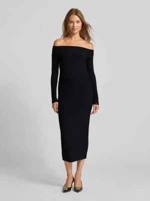 Sukienka z dzianiny z mieszanki wiskozy z dekoltem carmen Armani Exchange
