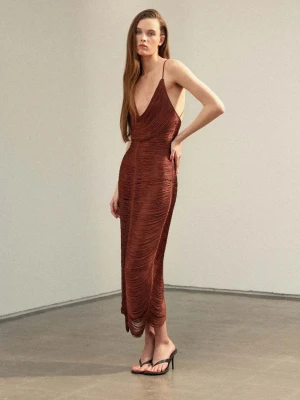 Sukienka z frędzli z odkrytymi plecami brązowy - Kobieta - - MANGO